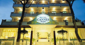 Отель Hotel Cannes  Риччоне